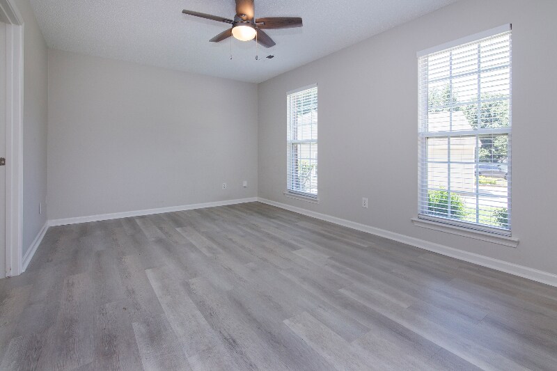 Building Photo - 7205 Preakness Stakes Ln