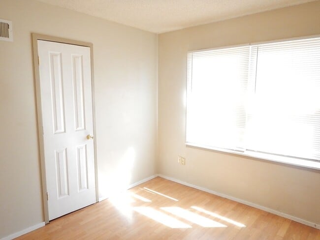 Building Photo - 3 Bed, 1 Bath House Near Heart of Prinevil...