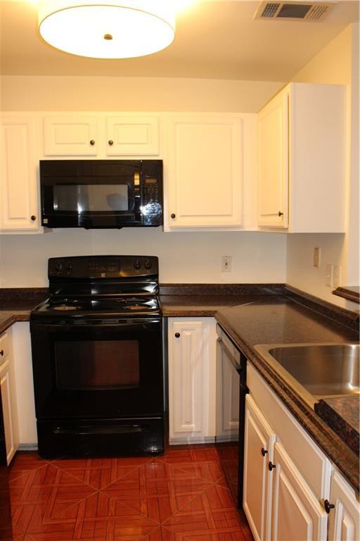 Building Photo - 1101 Juniper St NE