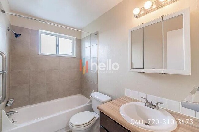 Building Photo - 1420 W 71st Pl