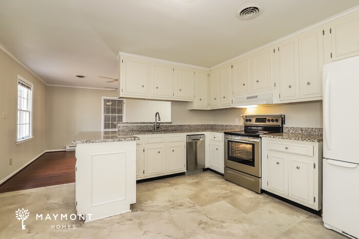 Building Photo - 3413 Langdale Dr