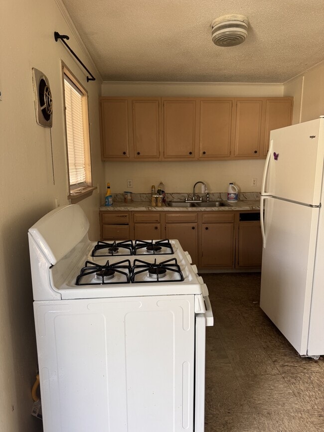 Building Photo - 1702 62nd Ave