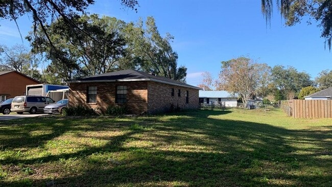 Building Photo - 8510 N Campbell Rd
