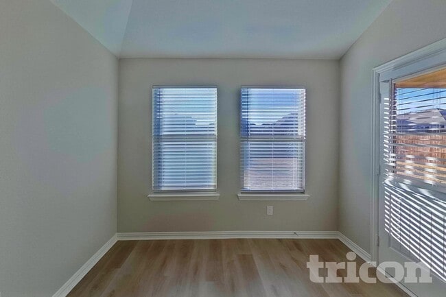 Building Photo - 1348 Renoir Dr