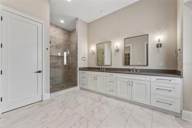 Building Photo - 481 W Davis Blvd