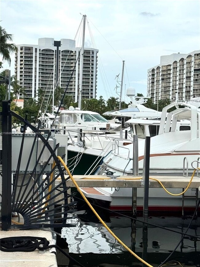 Building Photo - 3553 Magellan Cir