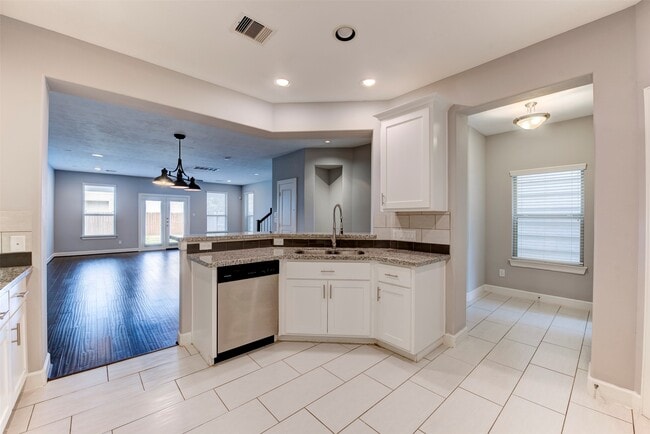 Building Photo - 1811 Wichita St