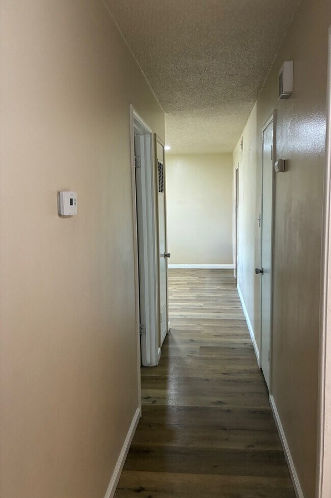 Building Photo - 2653 Agnes Way