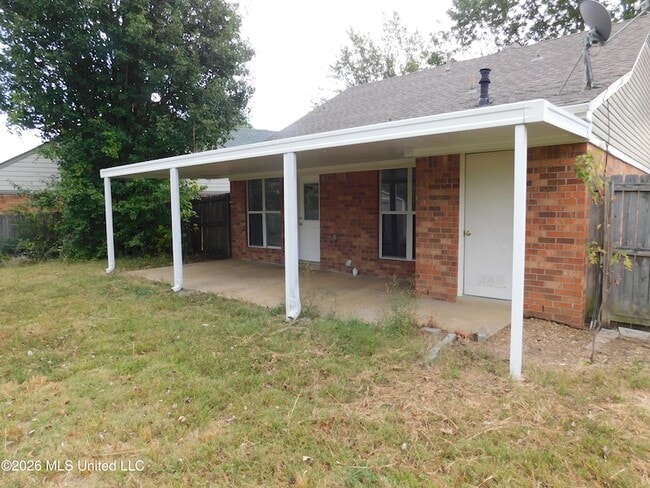 Building Photo - 5539 Bradley Dr