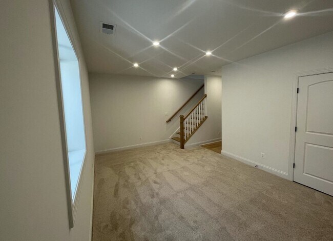 Bottom Level Flex Space - 4008 Varick St