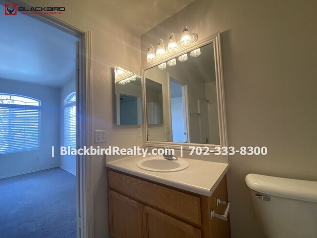 Building Photo - 5001 Starfinder Avenue