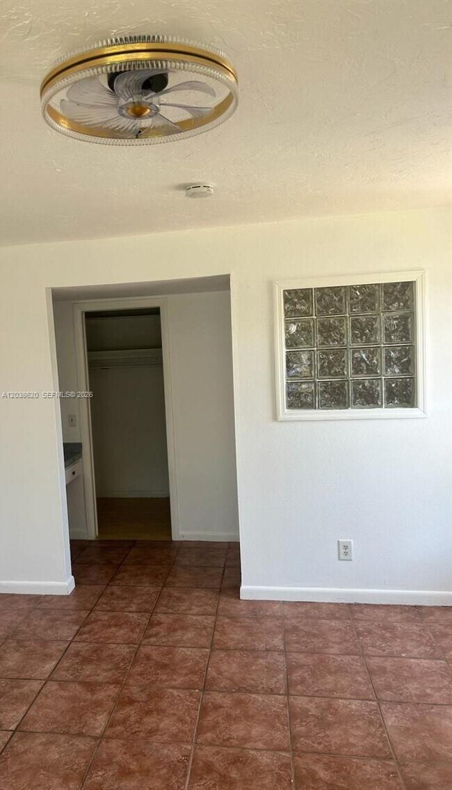 Building Photo - 4020 Country Club Blvd