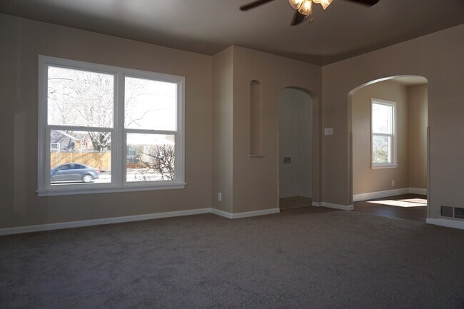 Building Photo - 2022 S 300 E