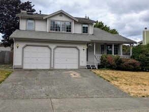 Building Photo - West of Lake Meridian, Easy Commute & Clos...
