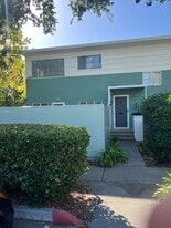 Building Photo - 5458 1/2 Village Grn