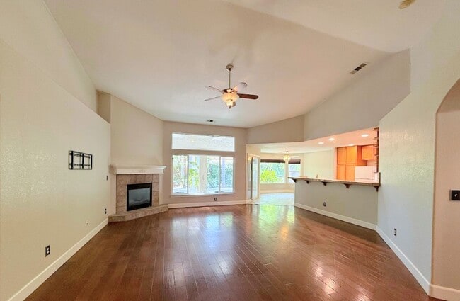 Building Photo - 1018 Kiwi Ct