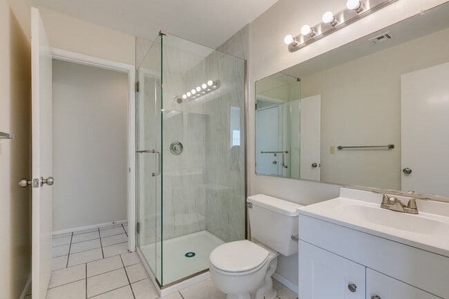 Building Photo - PARADISE VALLEY, 3 BDRM, 3 FULL BATH, 1 BDRM+FULL BATH DOWNSTAIRS, NO HOA