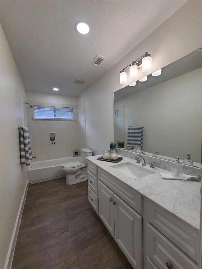 Building Photo - 2431 Morgan Ridge Ln