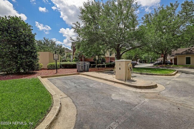 Building Photo - 785 Oakleaf Plantation Pkwy