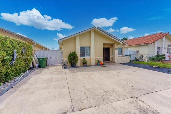 Building Photo - 2732 W 72nd Pl