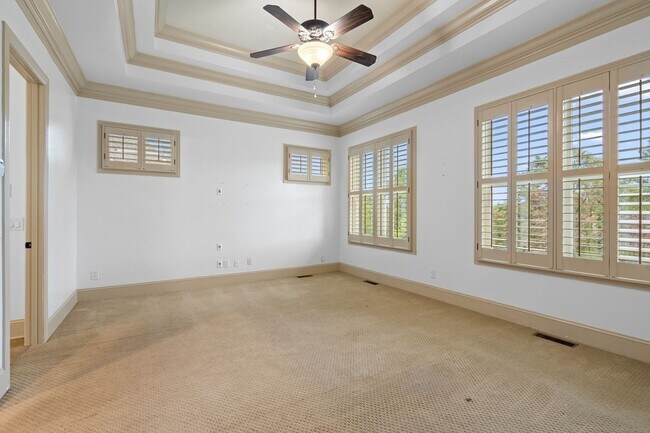 Building Photo - 444 Wild Elm St