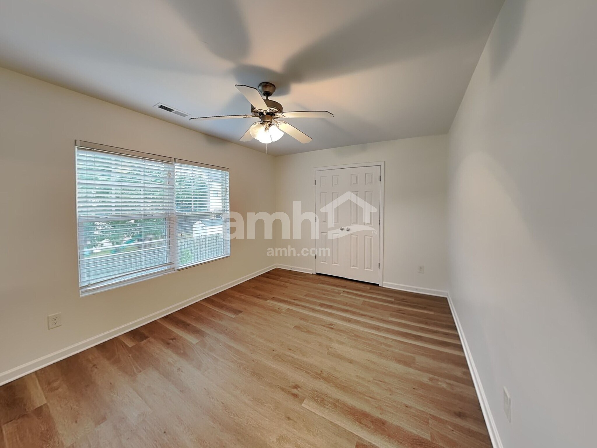 Building Photo - 146 Millen Dr