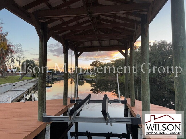 Building Photo - 1420 Flamingo Dr