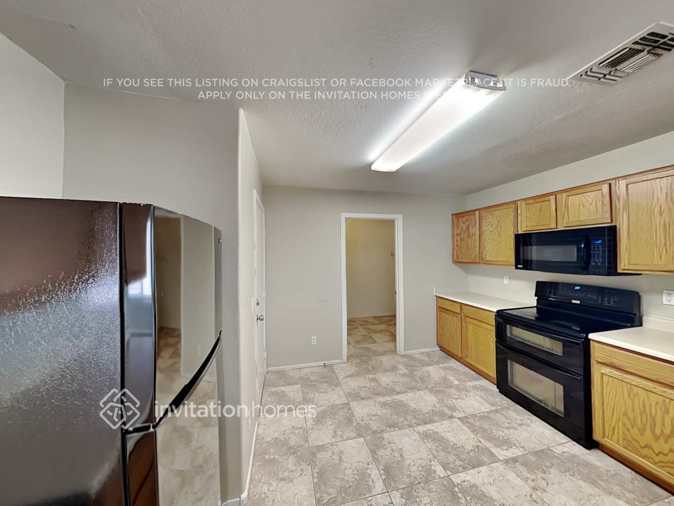 Building Photo - 2420 E Meadow Mist Ln