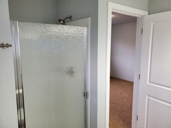 Building Photo - 220 Cheryl Ln