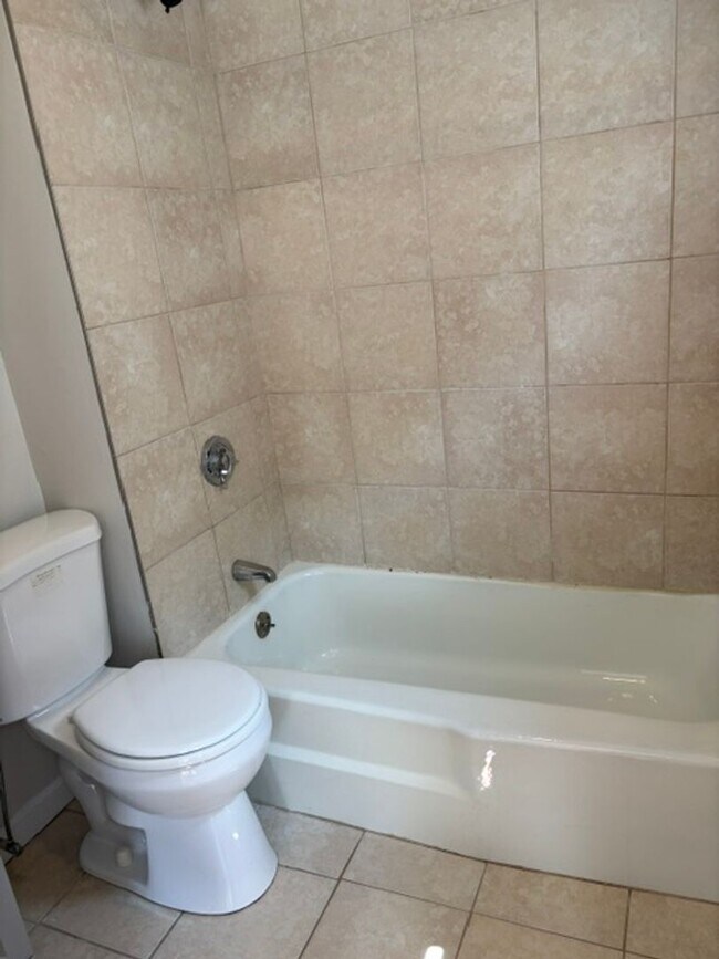 Building Photo - 63-65 Larch Street