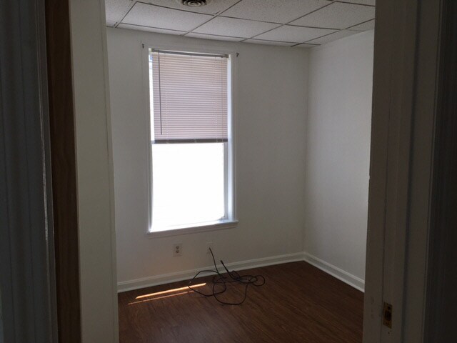 Building Photo - 13 Fern St