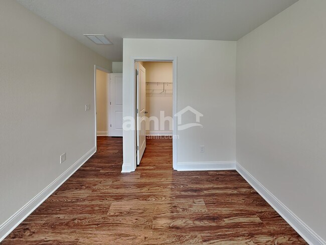 Building Photo - 1038 Summer Stone Lp