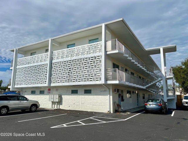 Building Photo - 1431 Oak St