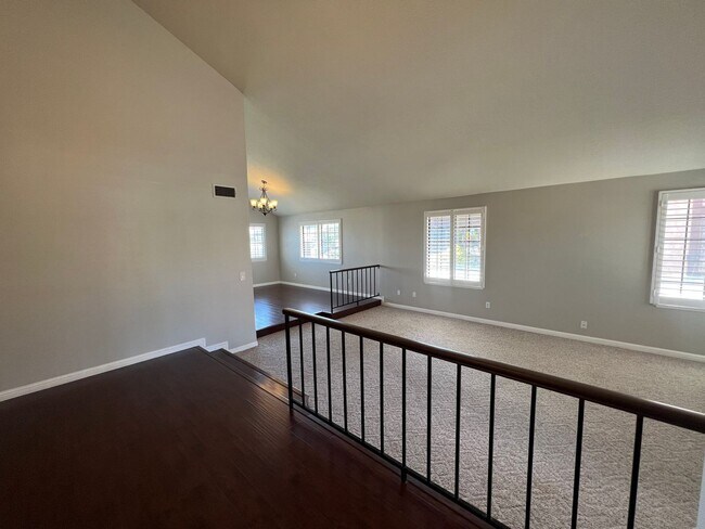 Building Photo - Spring Valley Lake Home
