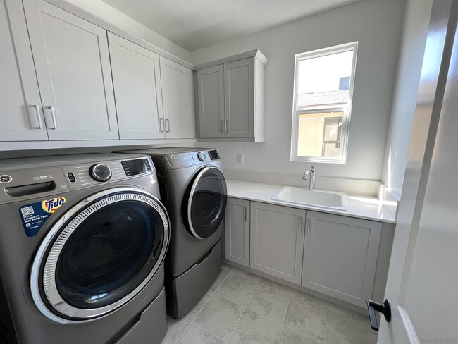 Building Photo - 11023 Mont Blanc Drive