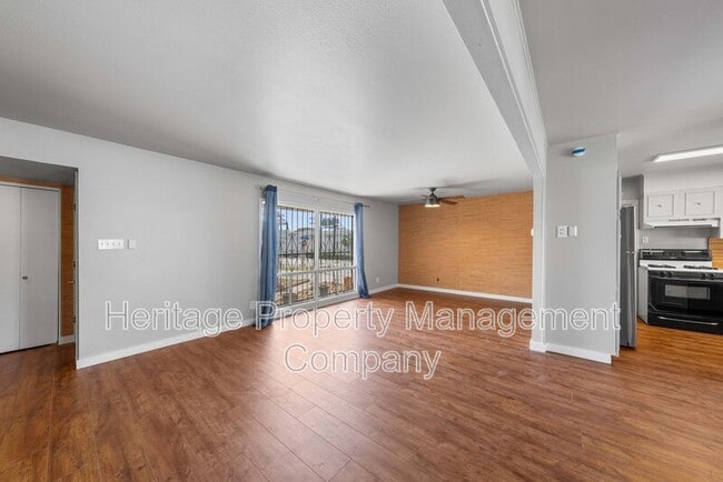 Building Photo - 303 Marquis Ln