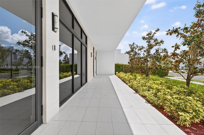 Building Photo - 16709 Botaniko Dr N