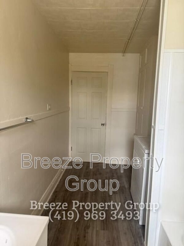 Building Photo - 228 Langdon St