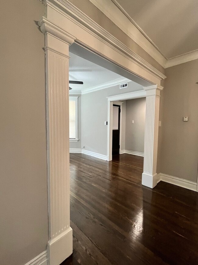 Building Photo - 7421 S Eberhart Ave