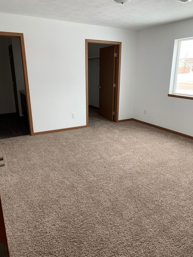 Building Photo - $500 off at Lipton Apartments – Your New H...