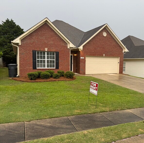 Primary Photo - 140 Charlton Ln