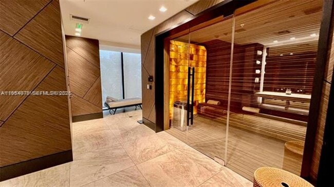 Building Photo - 17141 Collins Ave