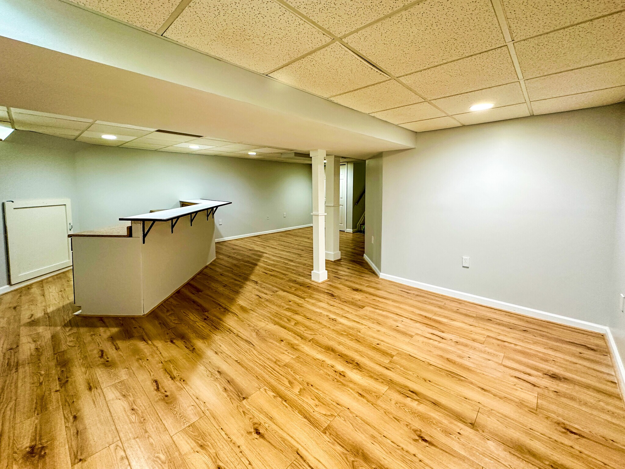 Building Photo - 273 Queens Way