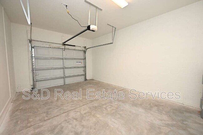 Building Photo - 1013 N Brunnell Pkwy