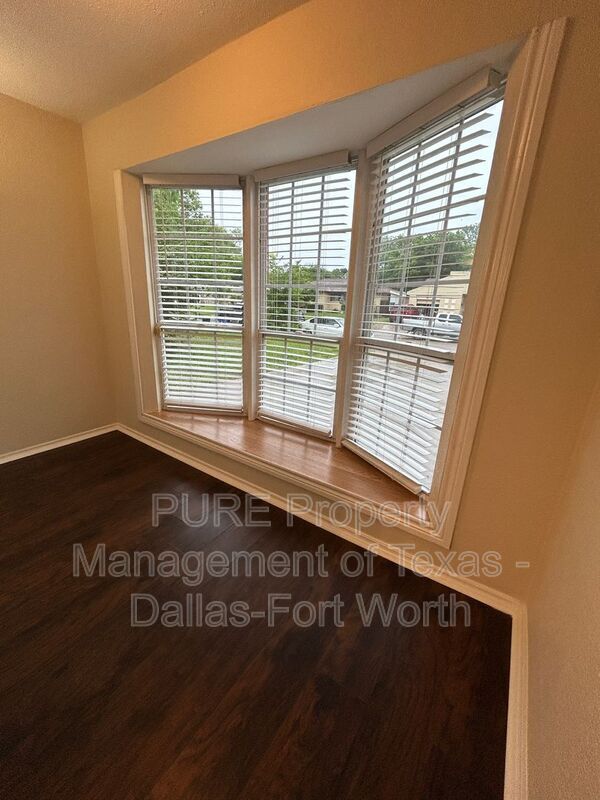 Building Photo - 3428 Statler Dr