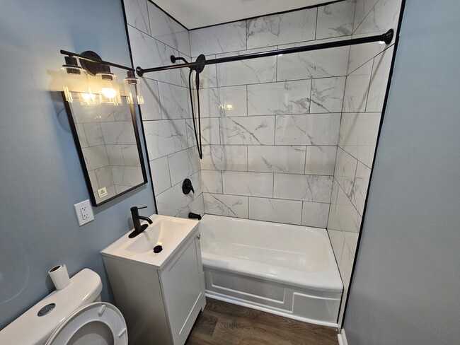 Building Photo - 13209 Liberty Ave