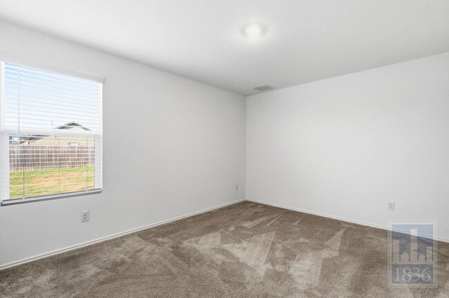 Building Photo - 2213 Cyclone Dr