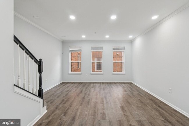 Building Photo - 5611 Hartfield Ave