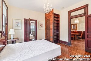 Building Photo - 109 Paso Hondo St