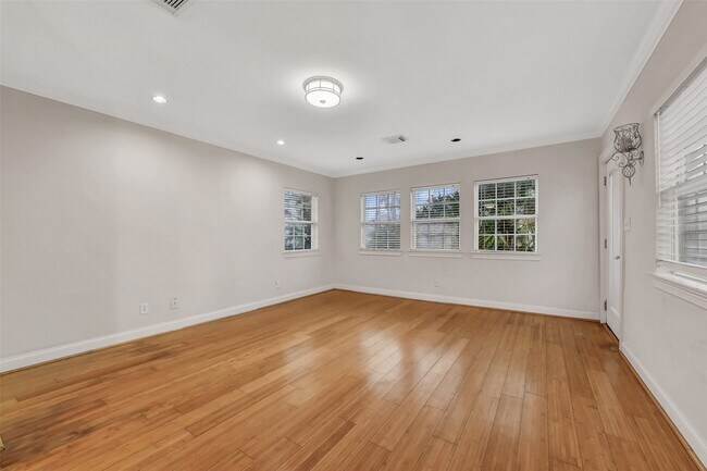 Building Photo - 1110 64th St